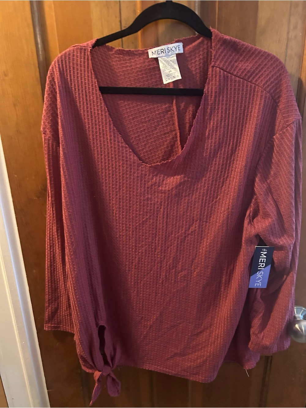 Women's Rose Waffle V-Neck Tie-Hem Top